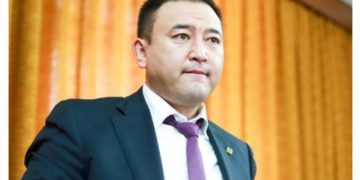 Төрийн банкныхан шоронд орлоо, Б.Чойжилсүрэнд хууль үйлчилдэггүй ээ!