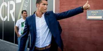 Роналду хувийн зочид буудлаа эмнэлгийн зориулалтаар үнэгүй ашиглуулна