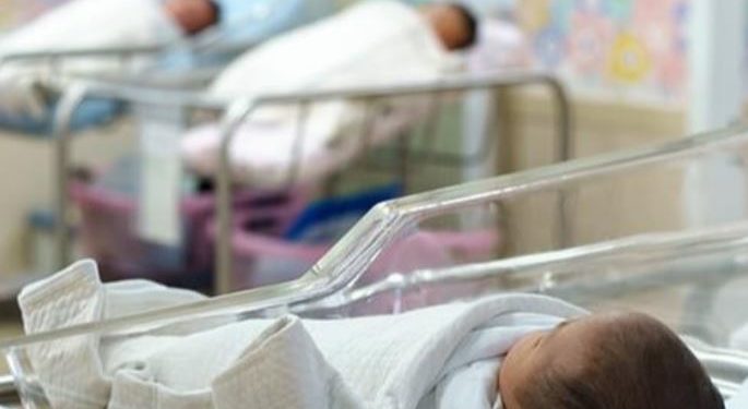 Дөнгөж төрсөн нярайгаас коронавирусийн халдвар илэрчээ