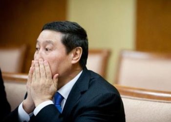 Х. АЛТАНХУЯГ АН-н удирдлагатай ойлголцож чадаагүй болохоор тойроггүй хоцорсон учир  МАН, АН-аас бусад ямар нэг намын гишүүнээр элсэж, нэр дэвших магадлалтай