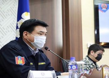 Нийслэлийн хэмжээнд бүх баарны үйл ажилагааг зогсоож архи согтууруулах ундаагаар үйлчилдэг газруудыг 22 цаг хүртэл хязгаарлалаа