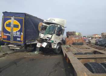 Баянзүрх дүүрэгт том оврын 2 автомашин осолдлоо