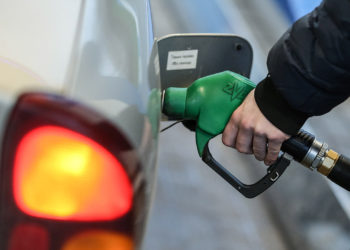 Шатахууны үнийг дахин 100 төгрөгөөр буурууллаа