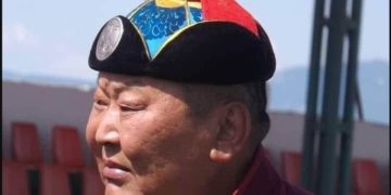 Улсын начин Б.Бадрал жирэмсэн охиноо авраад өөрөө гэр бүлийн хамт амиа алджээ