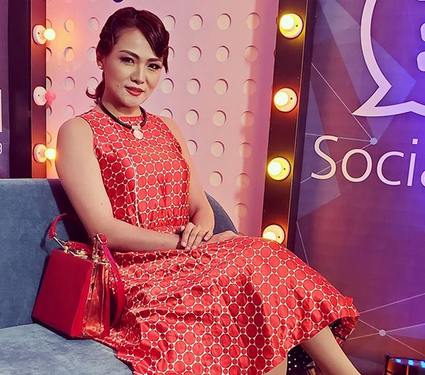 Дуучин Сэрчмаагийн нууц болзооны баатар хэн бэ?