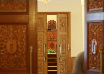 Эрүүл мэндийн хувьд ч , Эдийн засгийн хувьд ч хамгийн том эрсдэл удахгүй ирэх нээ