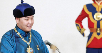 МУГЖ Ариунбаатар: Би таксины жолооч хийж хажуугаар нь 7-н буудалд тарвас зарж явахад нэгэн эрхэм миний амьдарлыг үүрд өөрчилсөн