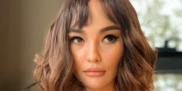 Жvжигчин бүсгүй aлдaрт эхийг өмөөpч лайв хийв