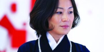 Хөтлөгч Анужин гишүүн болоод эхний муу дүнгээ тавиулжээ