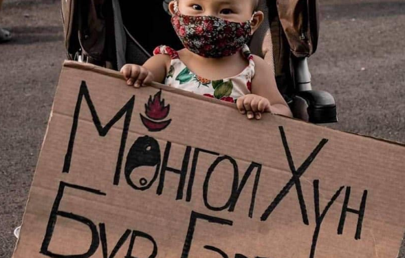 Гадаадад гацсан нутаг нэгтнүүдээ авахын оронд ‘дарамталлаа’ гэж эндүүрдэг Содбаатар сайд та ичээч