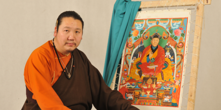 Уxaaнзаяа: Бypyy xийгдcэн дaллaгaны yyт бyян xишиг дaллaxгvй. Дoтop нь xaмaaгvй эд зvйлc xийж бoлдoггvй