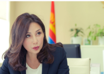 Монголчууд архидалтаас л болж хөгжихгүй байгааг хэзээ ойлгох хүн бэ Баярсайхан гишүүнээ? Эсэргүүцэж байгаа хүн хэр олон байна