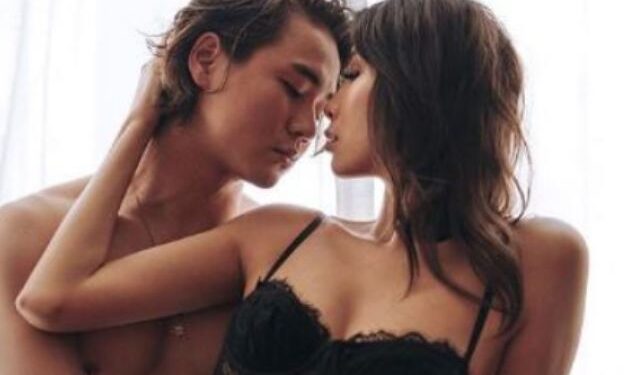 Монголын хамгийн алдартай, царайлаг хосууд салжээ