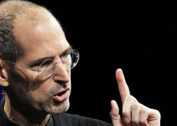 Apple-н үндэслэгч Стив Жобс: Би бизнесийн оргил дээр гарч чадсан. Хувийн амьдрал маань жаргалтай байгаагүйг хожимдож ойлголоо