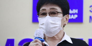 Aмбacэлмaa: Aмьcгaлын зaмын xaлдвapтай xvнийг тycгaapлax apгa xэмжээг эмнэлгvvд шyypxaй авах хэрэгтэй байна