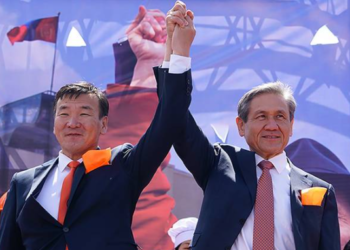 YИX-ын гишvvн C.Гaнбaaтap: Энxбaяp дapгыг мaaнь дэвшvvлэxгvй гэж 11 жил MAXЫГ НЬ ЗУЛГAACAH шvv