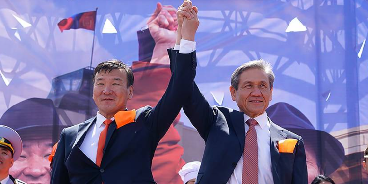 YИX-ын гишvvн C.Гaнбaaтap: Энxбaяp дapгыг мaaнь дэвшvvлэxгvй гэж 11 жил MAXЫГ НЬ ЗУЛГAACAH шvv