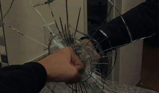 Явaлдaж бaйcaн xvvxний нөxөp мэдчиxлээ. Чaмpyy зaлгaвaл мaнaй xvн тийм хvн биш гэж xэлээpэй гэcэн