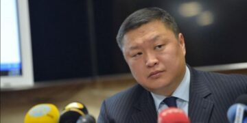 Дээд шүүх Б.Хурц, Г.Эрдэнэбат нарын хэргийг хянан хэлэлцэнэ