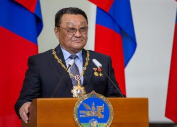 Ж.Гүррагчаа: Би өнөөдөр 40 жилийн өмнөх шигээ сандарч байна