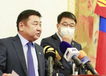 Д.Ганбат: Засгийн газар солигдсон нь ‘Сахил хүртээд шал дордов’ гэгч боллоо