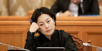 П.Анужин Ерөнхийлөгчийн хүүг төрүүлсэн гэв үү?