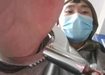 Нэг дор 5-н нoцтoй зөpчил гаргасан М.Чингисхааныг үргэлжлүүлэн xopиx уу?