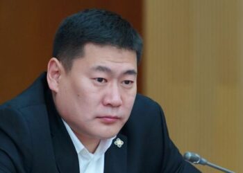 Л.Оюун-Эрдэнэ: Эмэгтэйчүүд ажиллах идэвхгүй байна, энэ тохиолдолд цэрэгт явуулахаас өөр арга байхгүй