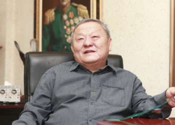 Нийтлэлч Баабарыг Ерөнхийлөгчид нэр дэвшүүлэх санал гаргажээ