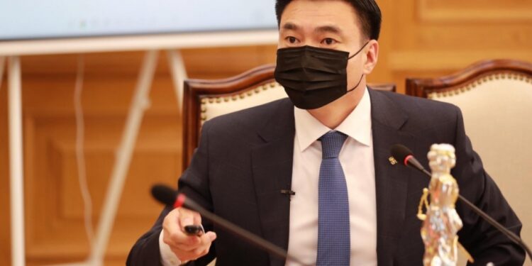 Вакцин дууссан уу? С.АМАРСАЙХАН: Энэ сарын 9, 12-нд орж ирэх 600 мянган тун вакцины татан авалт хойшилсон