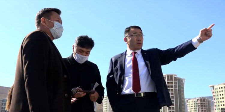 Хотын дарга Д.Сумъяабазар: За ‘Эко констракшн’ тэр С.Нямдаваа битгий давраад байгаарай би эзэмших, барилга барих эрхийг чинь цуцалж чадна шүү