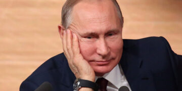 Ерөнхийлөгч Х.Баттулга жил дамнан ОХУ-д албан ёсны айлчлал хийх гэж гуйсан ч Путин тоосонгүй