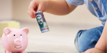 ЯРИЛЦЛАГА: Хүүхдээ асран хамгаалдаггүй атлаа төрөөс өгсөн мөнгийг нь авдаг ээжүүд байдаг