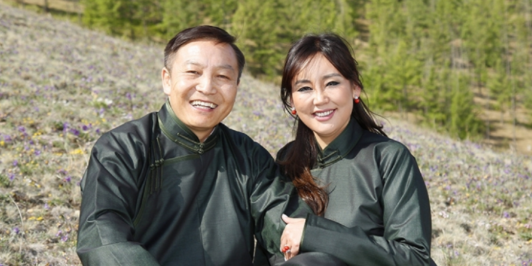 Л.Гүндалайн эхнэрийг намын даргаар бүртгэлээ