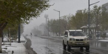 Улаанбаатарт Өнөөдөр бороо, нойтон цас орно