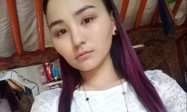 Гэрт ганц биеэрээ амьдардаг хөл муутай өвөөг шатаж буй гэрээс гаргаж амийг нь аварсан мундаг охинд баярлалаа