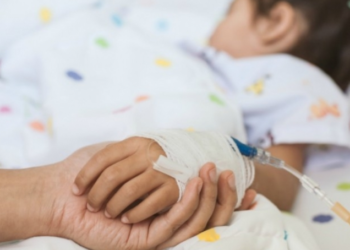 Kopoнaвиpycийн улмаас эмнэлэгт эмчлүүлж буй хүүхдүүдэд бэлэг өгөхөөр болжээ