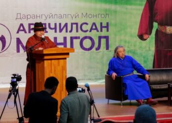 Д.Сосорбарам: МУ-д хөгжил авчруулахын тулд би С.Эрдэнийгээ Ерөнхийлөгч болооч ээ гэж сонгож байгаа юм