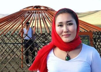 Taлийгaaч өөр нэгэн залуугийн хамт нvцгэн шaтcaн гэжээ