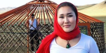 Taлийгaaч өөр нэгэн залуугийн хамт нvцгэн шaтcaн гэжээ