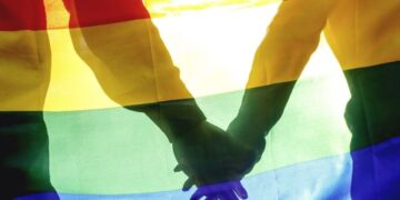 Америк өсвөр насны хүүхдүүдийн аравны нэг нь өөрсдийгөө LGBTQ+ гэж тодорхойлдог болжээ