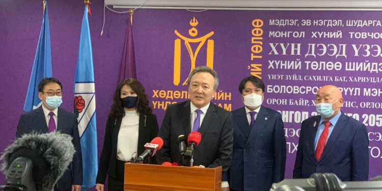 Д.Энхбат: Би нам гэж сонголгүй, иргэдийн сонголтыг хүндэтгэж ерөнхийлөгчид дэвшиж байна