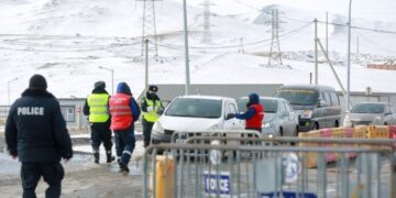 Орон нутагруу зорчигчоос дараах бичиг баримтыг шалгаж нэвтрүүлнэ