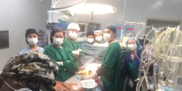 САЙХАН МЭДЭЭ: 13 настай хүүхдийн зvрхнээс бvлэн авах мэс заслыг амжилттай хийжээ