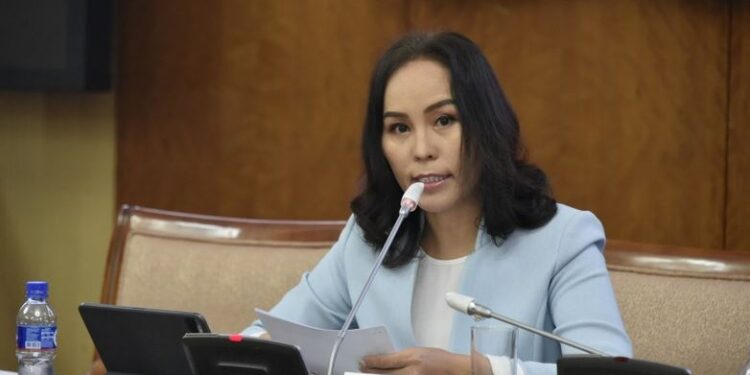 УИХ-ын гишүүн Ц.Мөнхцэцэг эдгэрч, эмнэлгээс гарахдаа kopoнaвиpycийн эмчилгээний тухай том нууц дэлгэв