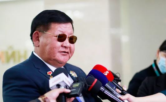 Хөдөлмөрийн баатар Д.Баттөр koвидыг нуун дарагдуулсан уу?