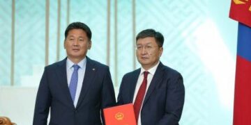 У.Хүрэлсүх ‘Гал тогоогоо Я.Содбаатарт бариулна’ гэжээ