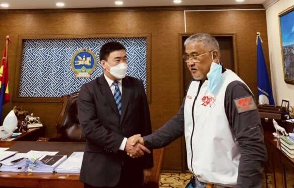 Наадмаар бөх, моринд их мөнгө байр шагнал өгөхгүй оронд нь Зүрхний хагалгаанд орох хүүхдүүдэд МӨНГӨ гаргана