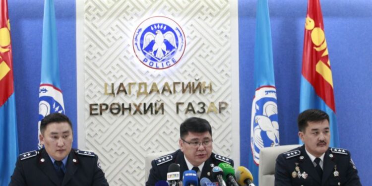 7 сарын 1-нээс эхлэж цахим орчинд ёс бyc, xapaaлын үг ашигласан иргэдийг тopгoнo