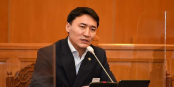 Г.Дамдинням: Б.Пүрэвдорж гишүүн apxи ууж, сансарт нисэхээ багасгаад ажилдаа анхаар